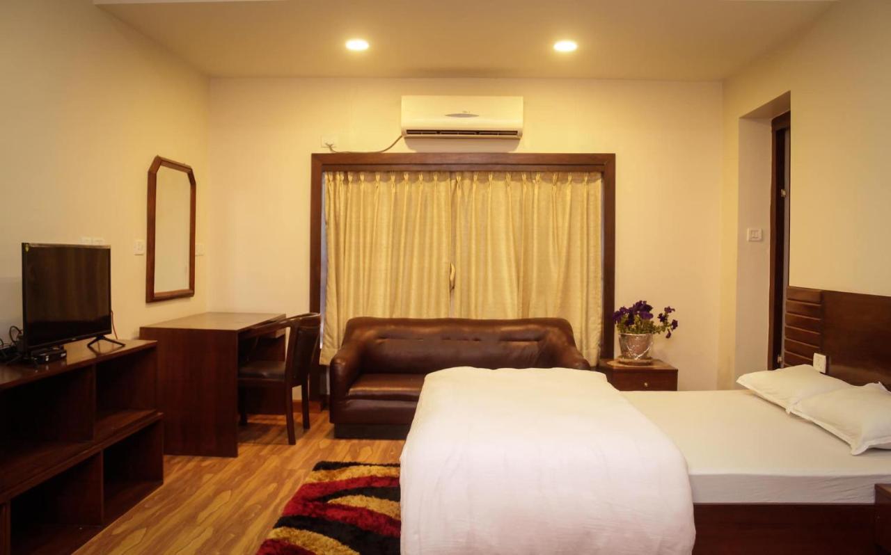 Hotel Dimond Grand Villa Kathmandu Bagian luar foto