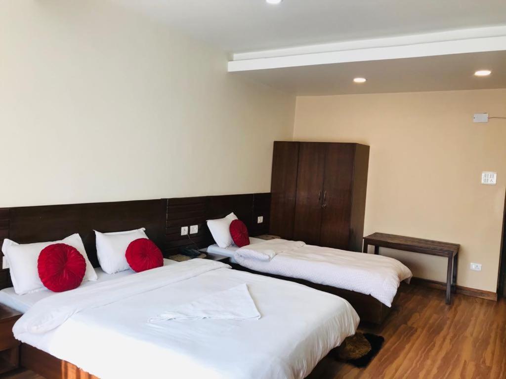 Hotel Dimond Grand Villa Kathmandu Bagian luar foto